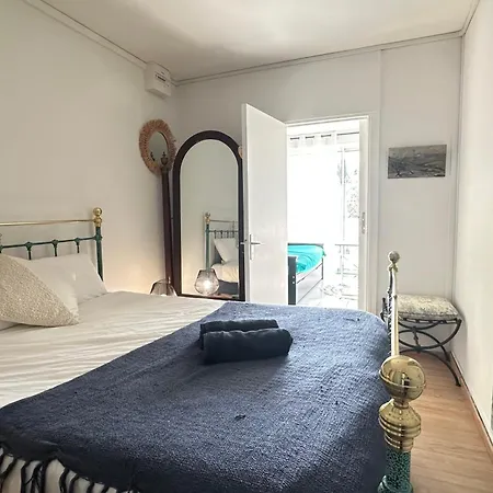 Charming T3 With Balcony In Apartman *