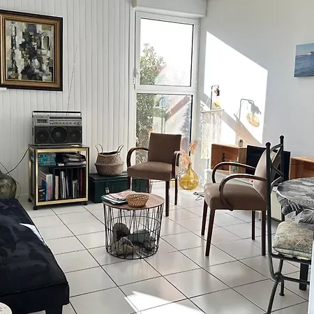 Charming T3 With Balcony In * Arcachon