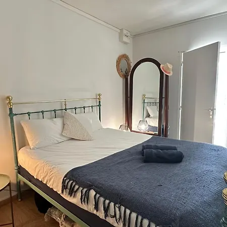 Charming T3 With Balcony In * Arcachon
