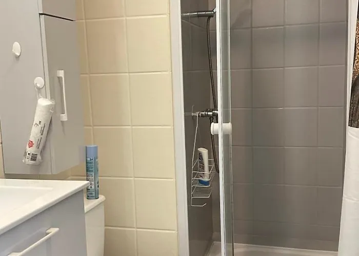 Charming T3 With Balcony In Apartamento