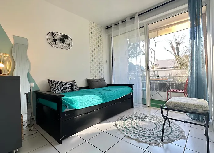 Charming T3 With Balcony In Arcachon